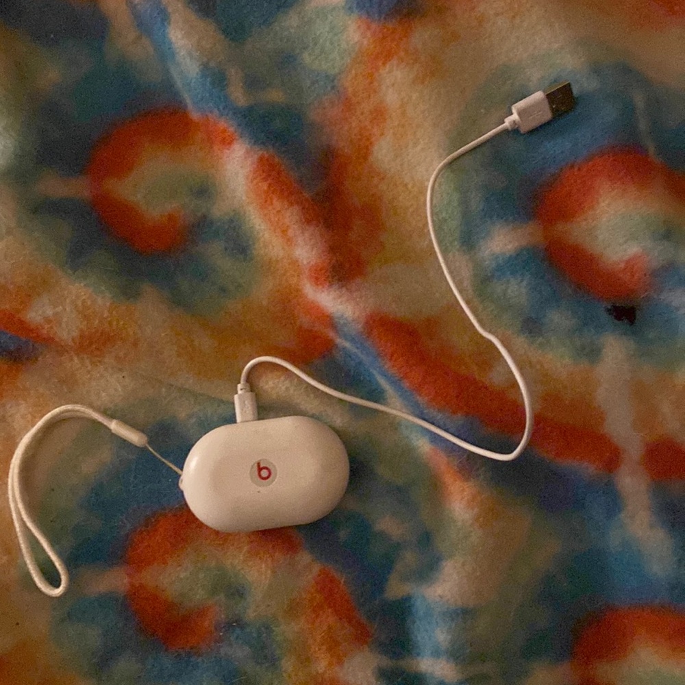 Wireless beat head phones